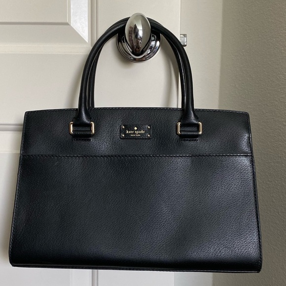 Black handbag - Picture 1 of 7